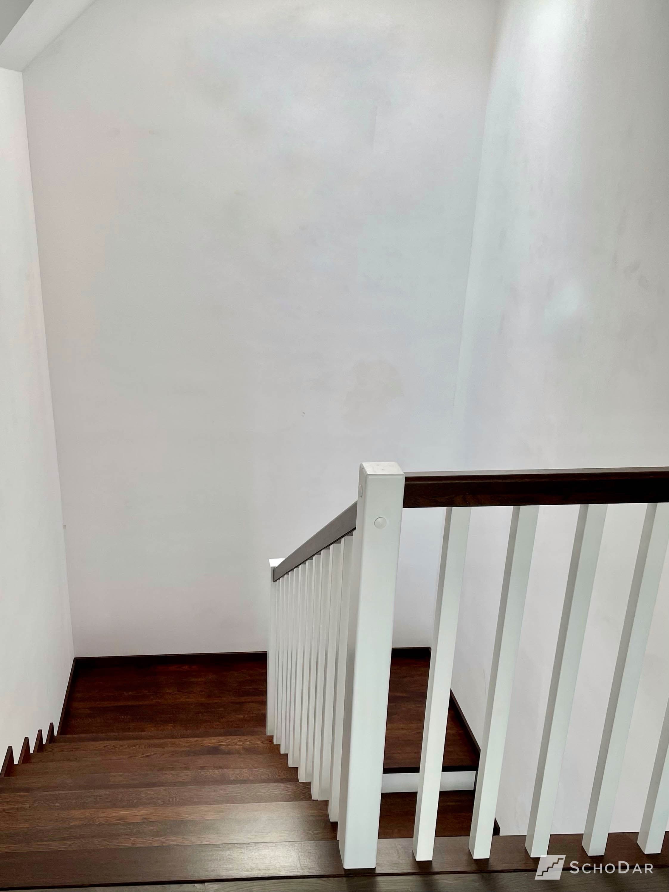 Zdjęcie 5 z realizacji Schody z drewnianą balustradą w powiększeniu