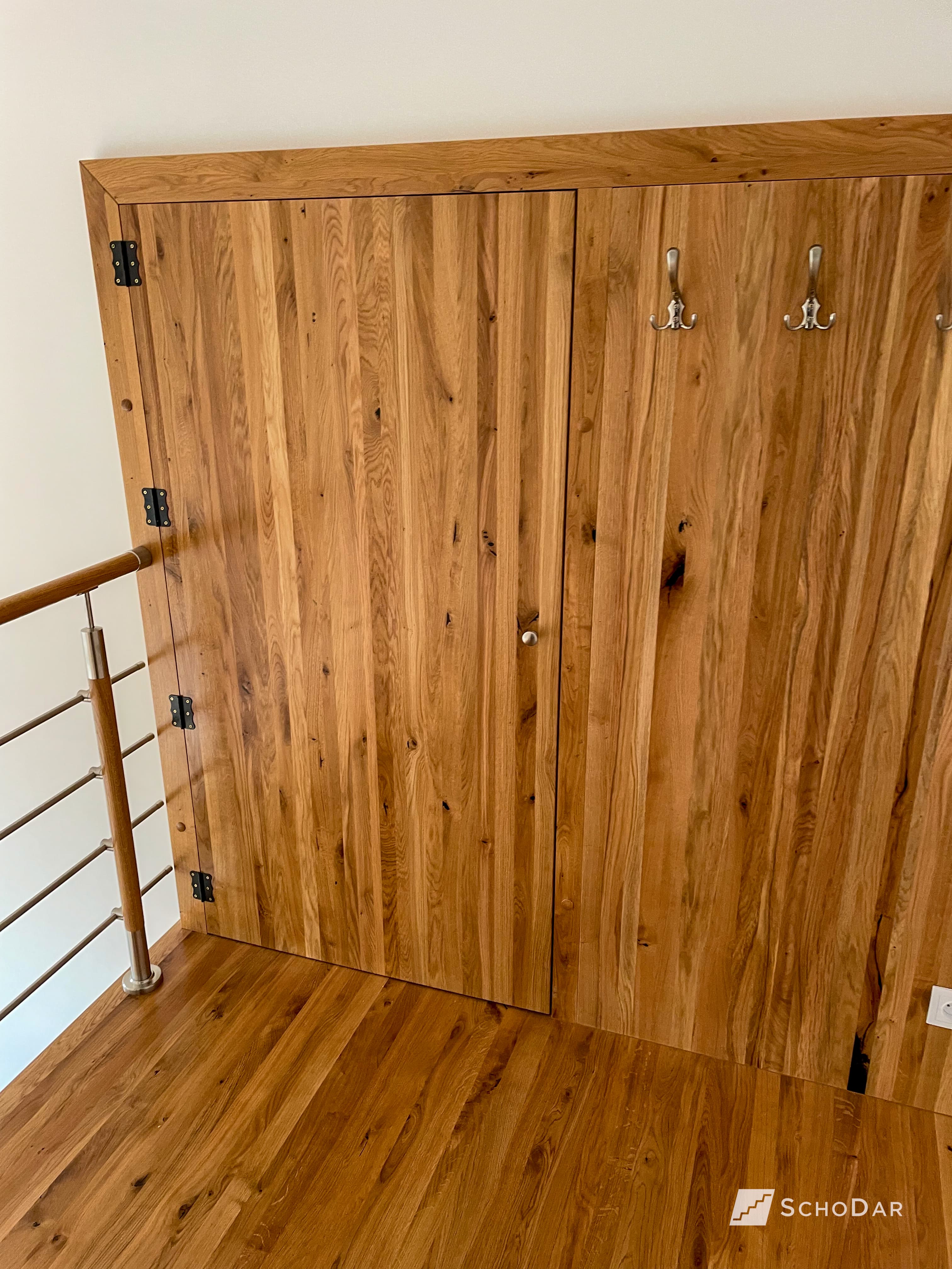 Zdjęcie 3 z realizacji Schody dębowe rustykalne z balustradą systemową w powiększeniu