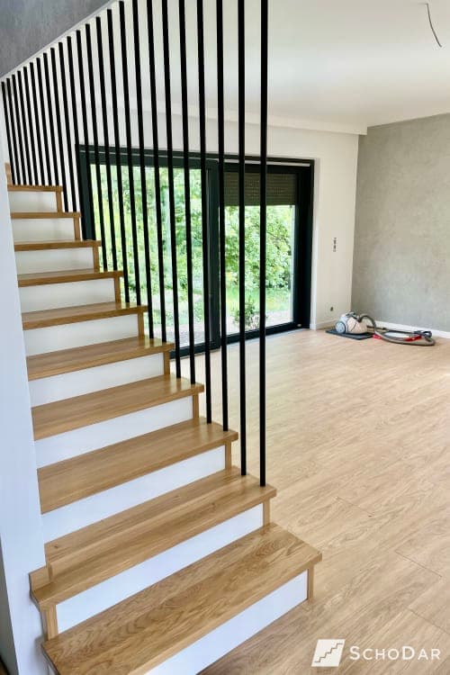 Zdjęcie 8 z realizacji Schody dębowe z balustradą z czarnej rurki